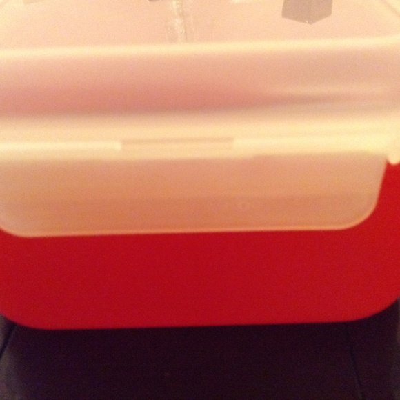 LocknLock Red Microwave Steamer Freezer Dishwasher Safe Storage Container New - Picture 4 of 5
